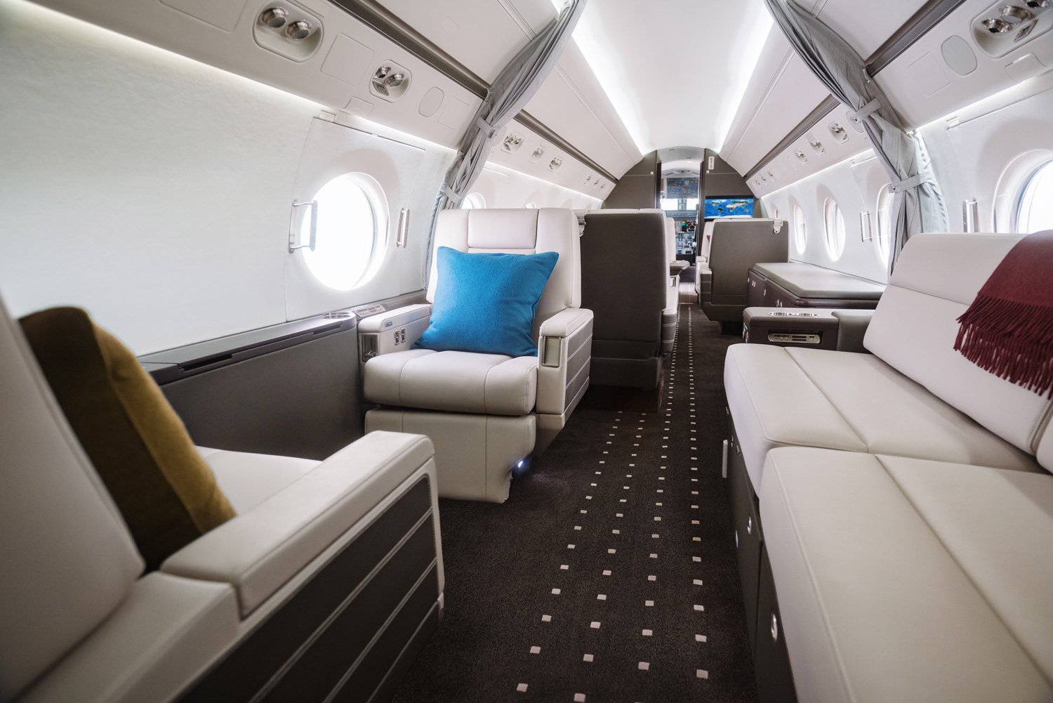CHALLENGER 605